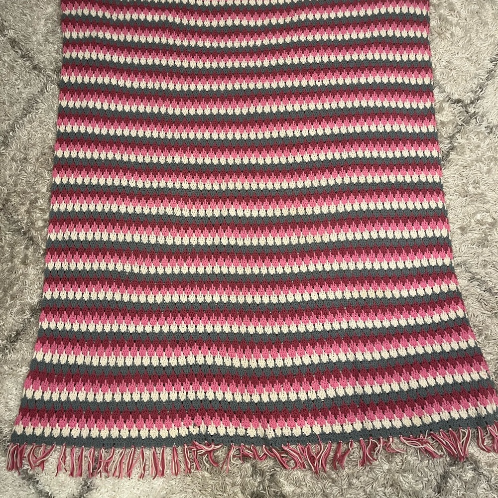 Vintage afghan knit crochet blanket pink gray fringe shabby chic 5x5ft throw